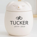 Personalisierte Hundeurne mit Tierfigur-Deckel – Tierurne aus Keramik mit Namen, Daten & „Ewige Liebe“-Design